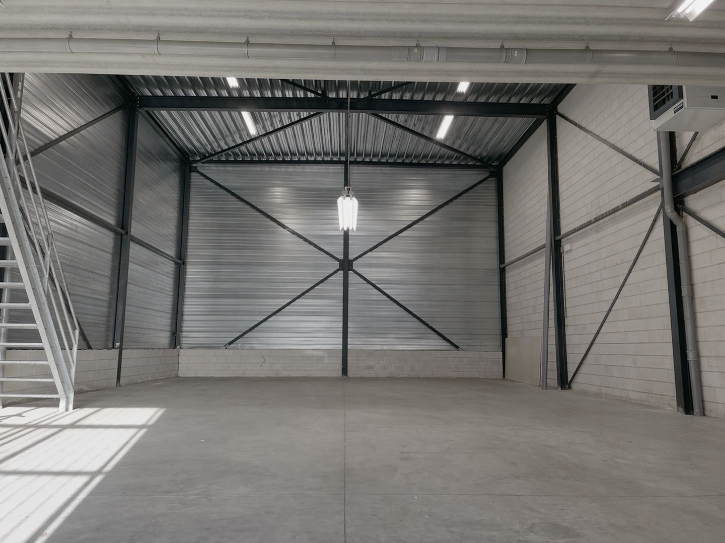 Bekijk foto 4 van Industrieweg 69-e