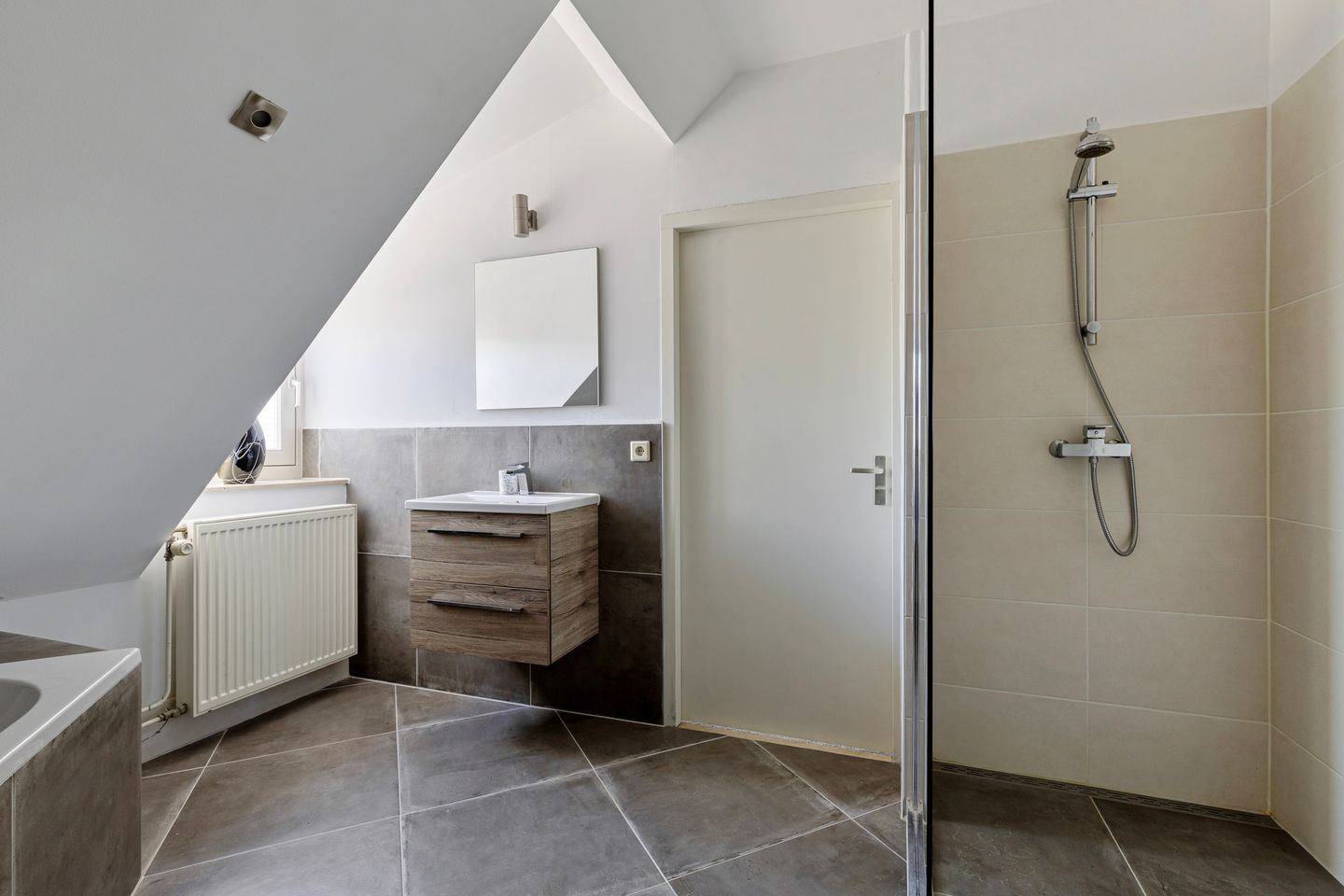 Photo 34 of Berlingenweg 11