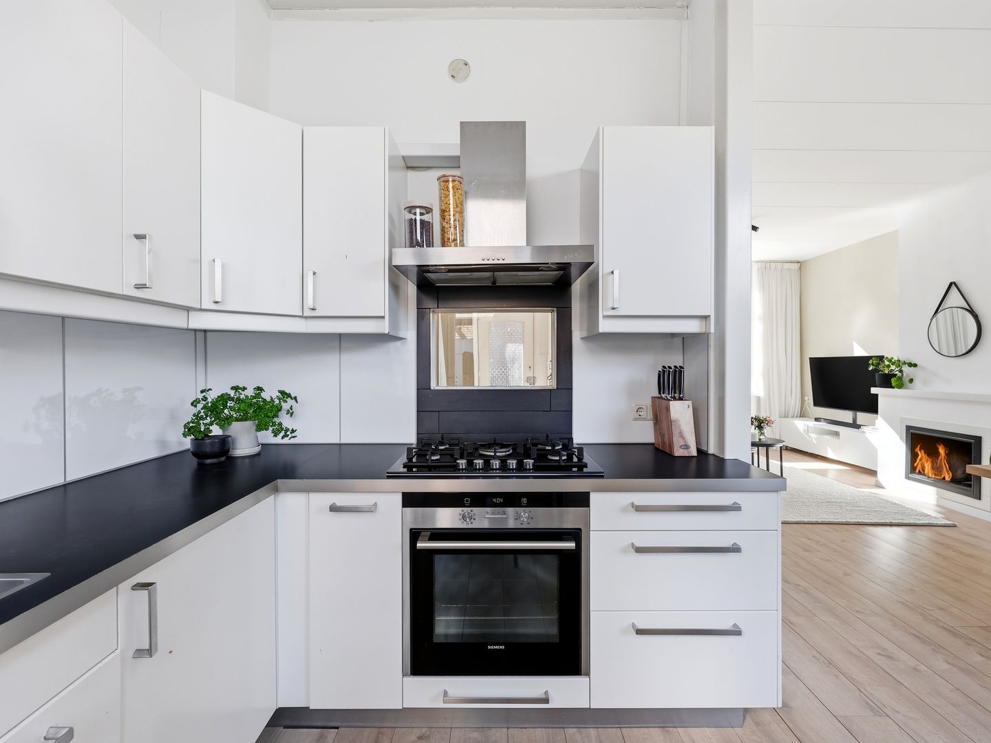 Foto 14 van IJsbaanstraat 9