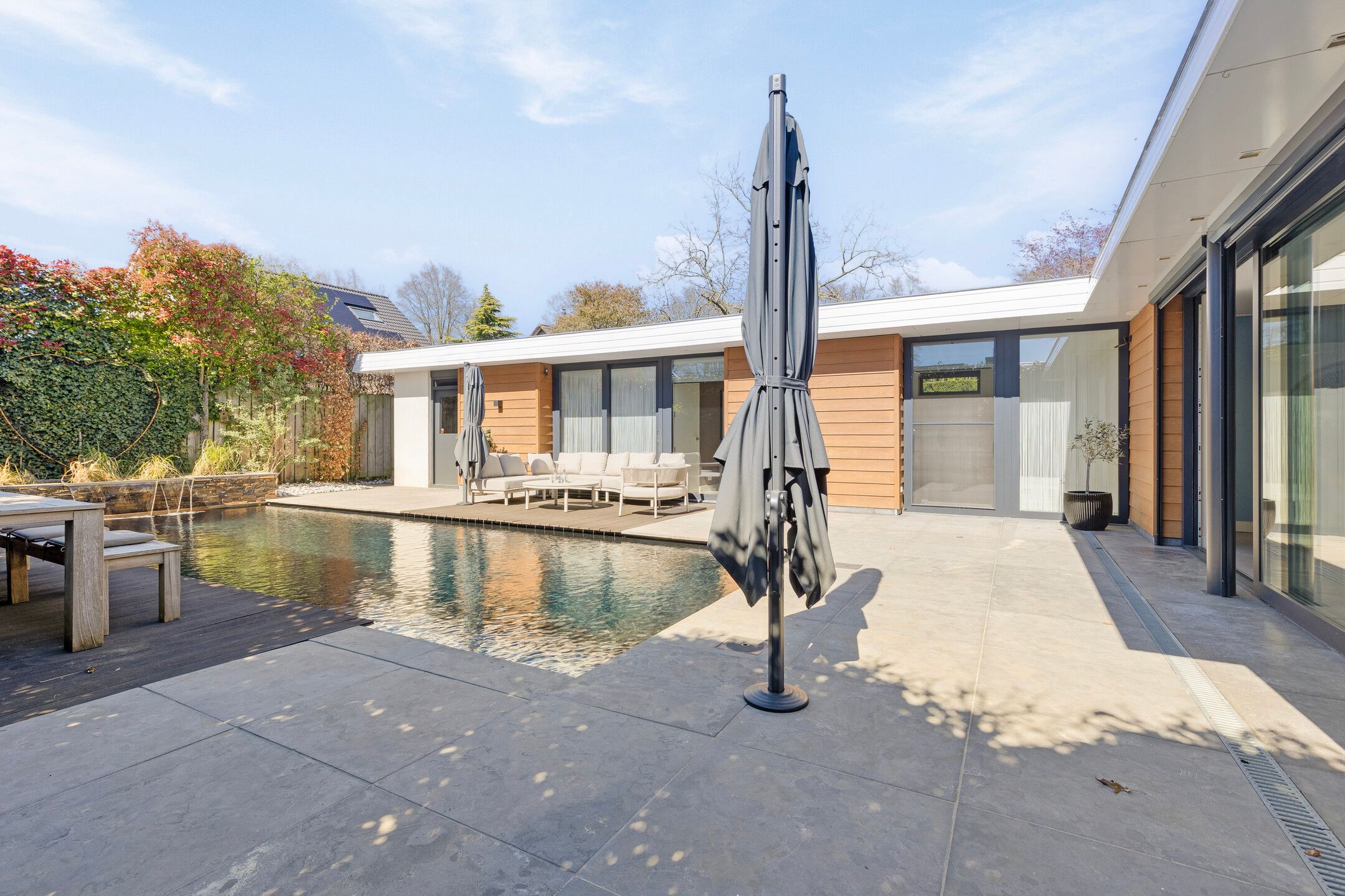 Photo 42 of Berlingenweg 11