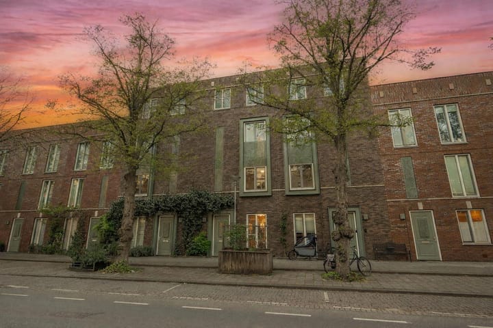 Photo 2 of Roentgenstraat 73