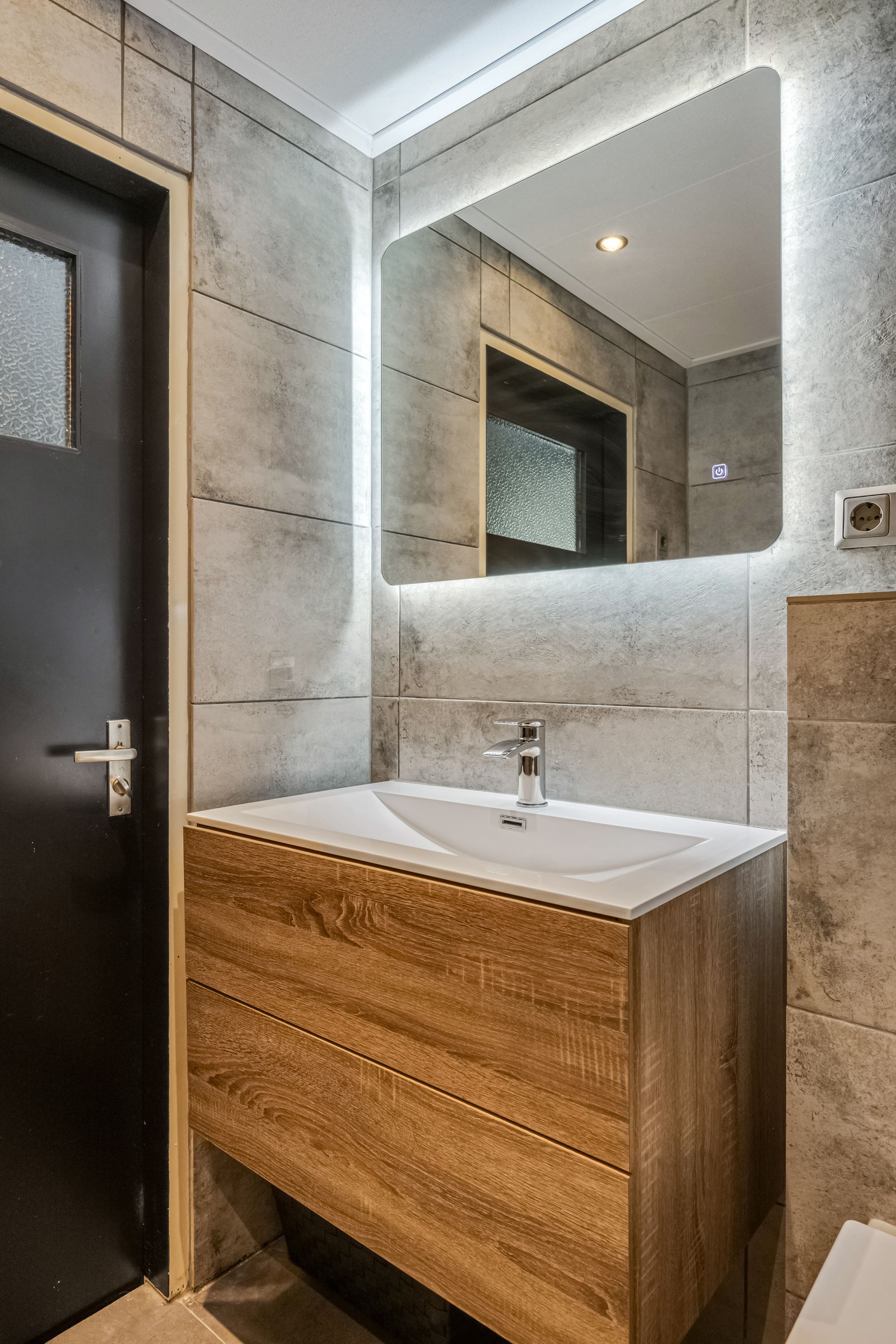 Photo 33 of Batenstein 14