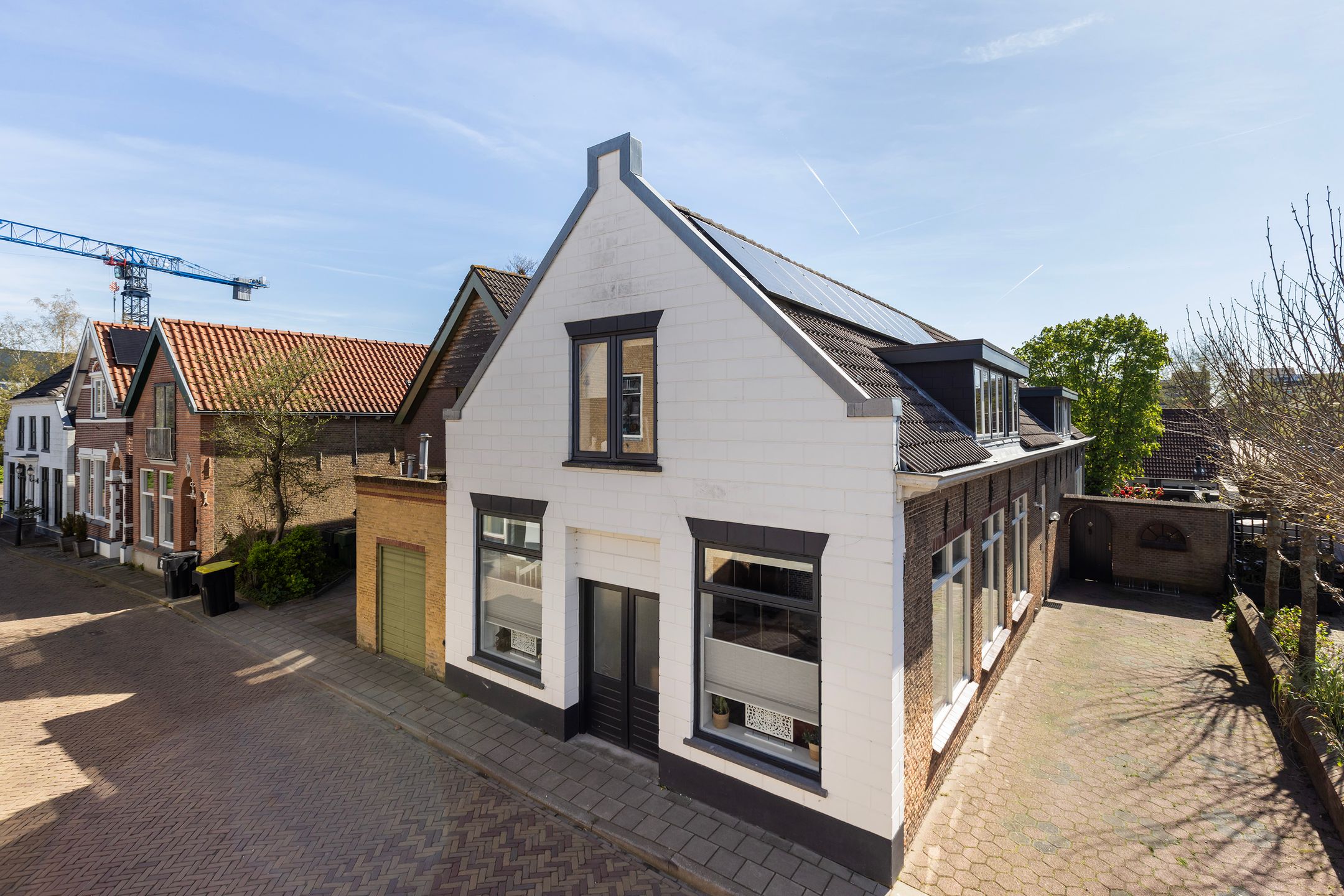 Schouteneinde 12 