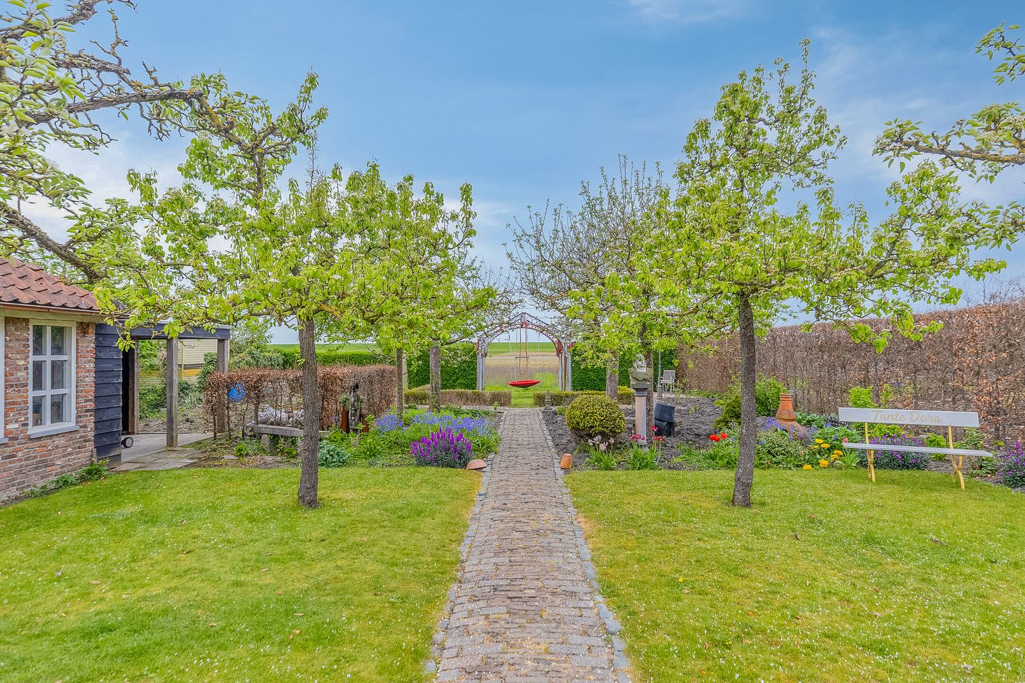 Foto 55 van Walsoordensestraat 11