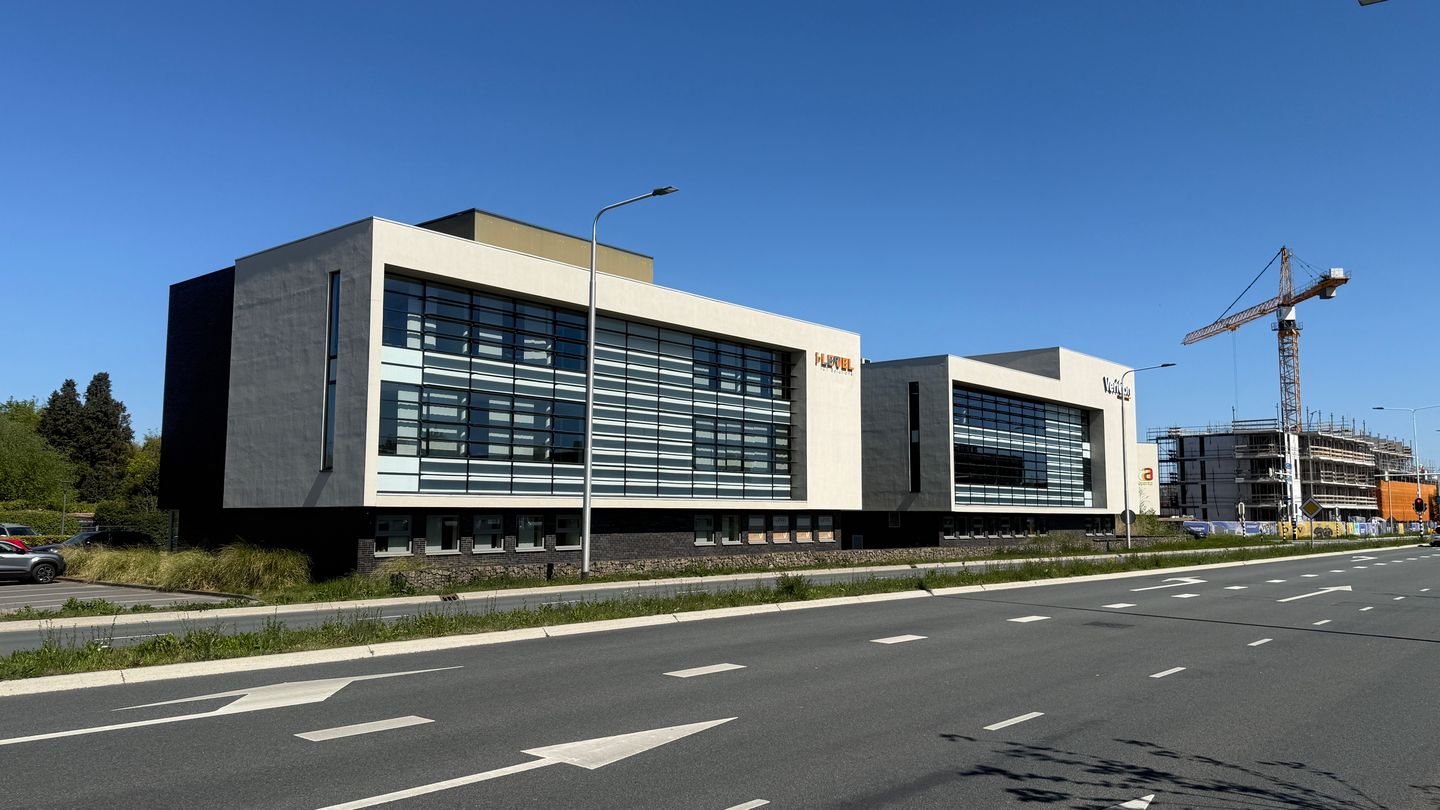 View photo 3 of De Plank 120