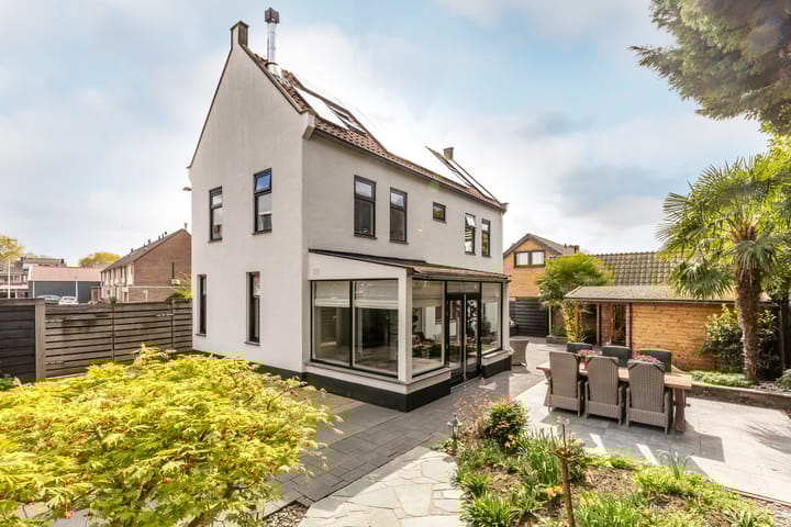 Foto 2 van In 't Veldstraat 12