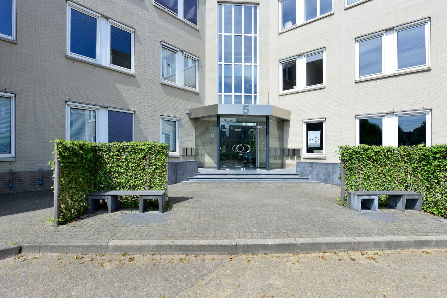 Bekijk foto 2 van Leeuwenveldseweg 3-f