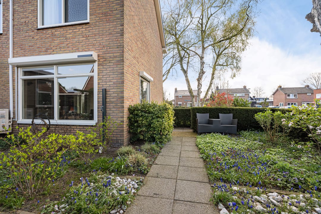 Photo 11 of Bentlagestraat 18