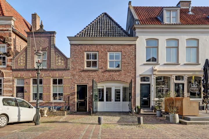 Hoogstraat 13