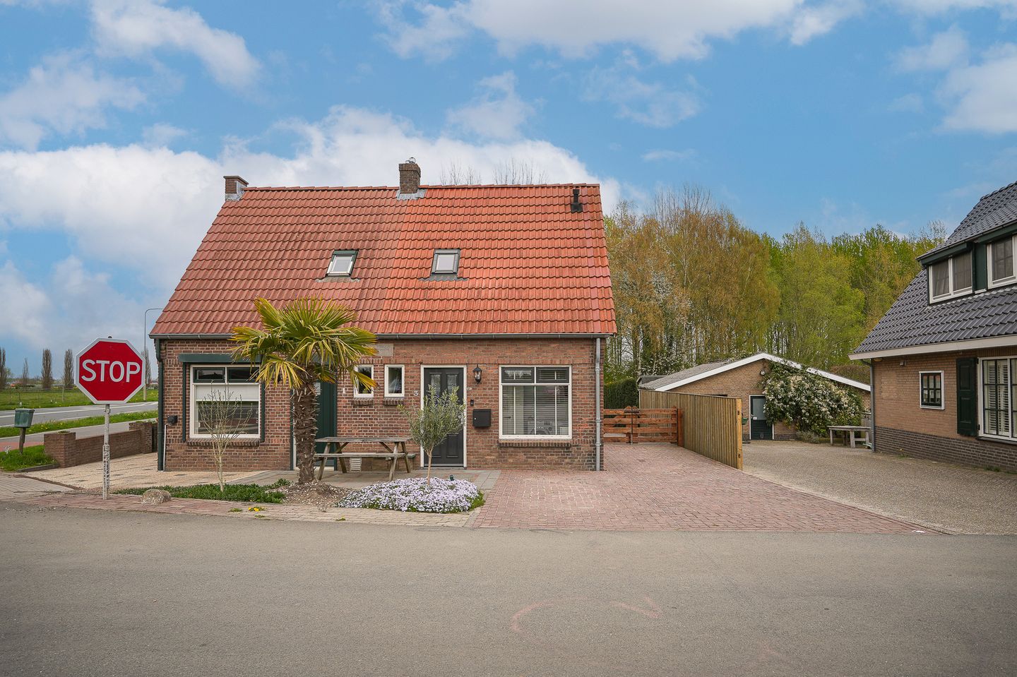 Extended Semi-Detached Family Home with Deep Garden Near Nature Area — 44