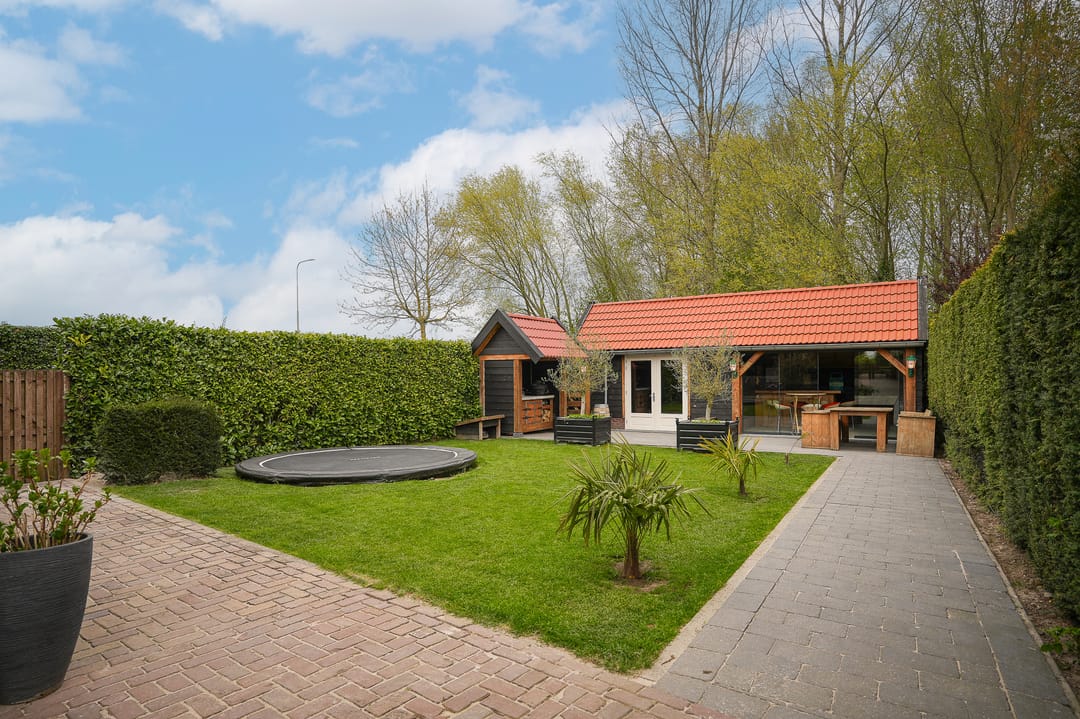 Extended Semi-Detached Family Home with Deep Garden Near Nature Area — 28