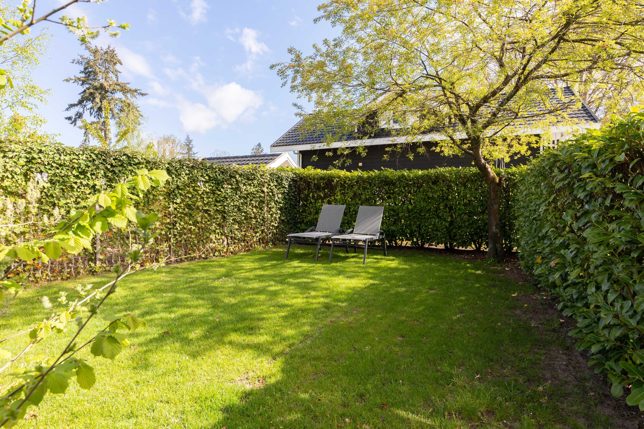 2-bedroom freehold villa in Ede — photo 4 of 5