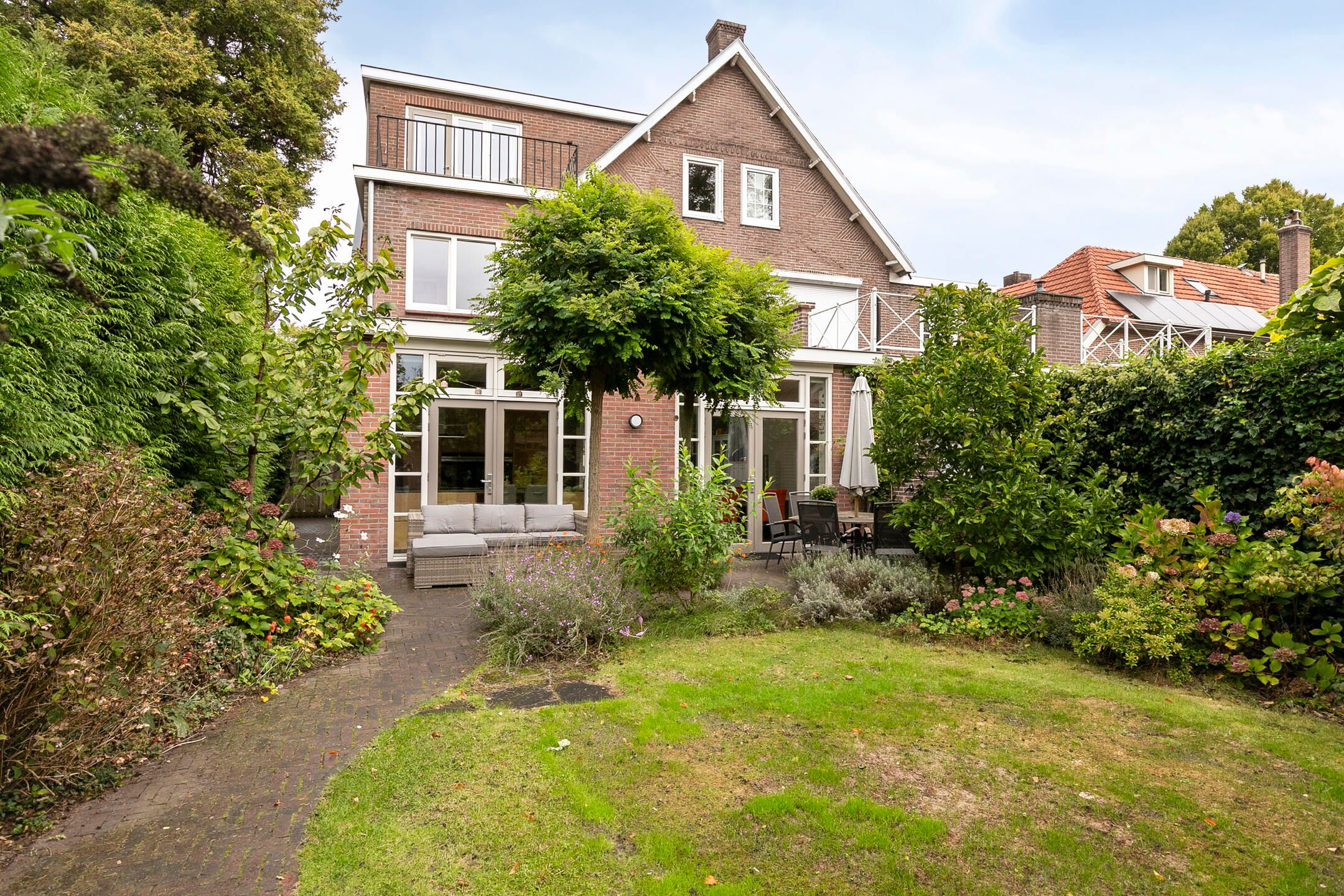 Photo 60 of Julianalaan 63