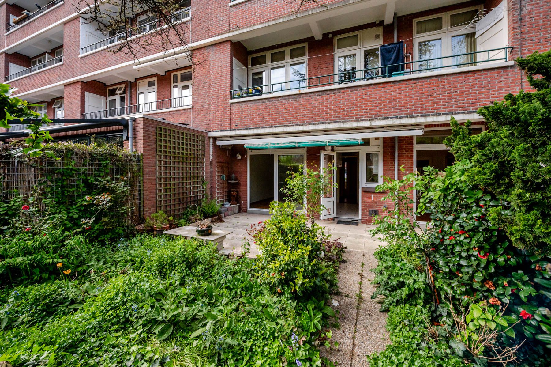 Foto 42 van Laan van Meerdervoort 1442