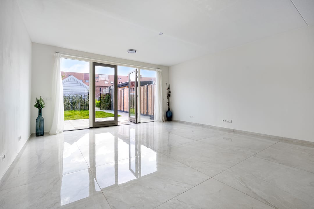 Foto 2 van Notenhout 19