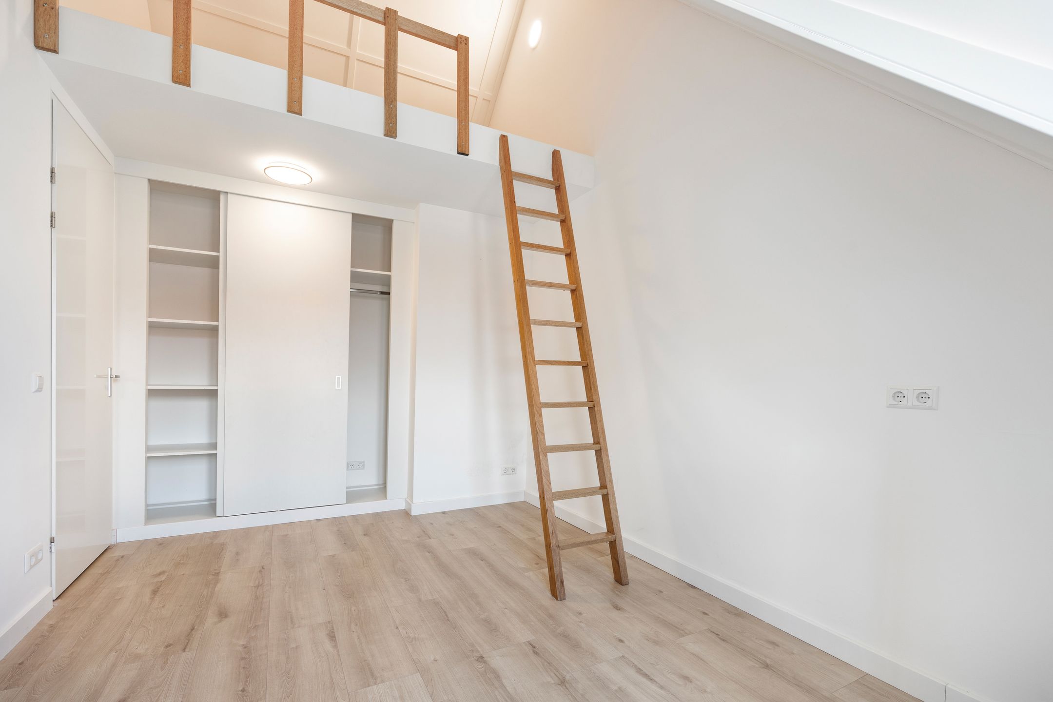 Foto 36 van Notenhout 19