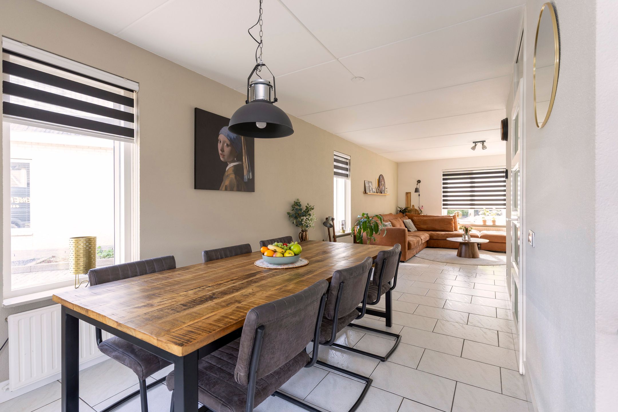 Comfortable Semi-Detached Home with Versatile Layout and Modern Finishes — 21
