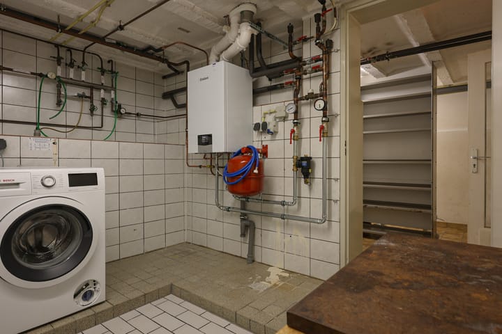 Tussenwoning te koop: Vredestraat 17, Heerlen