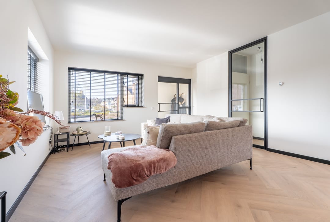 Foto 11 van Repel 67