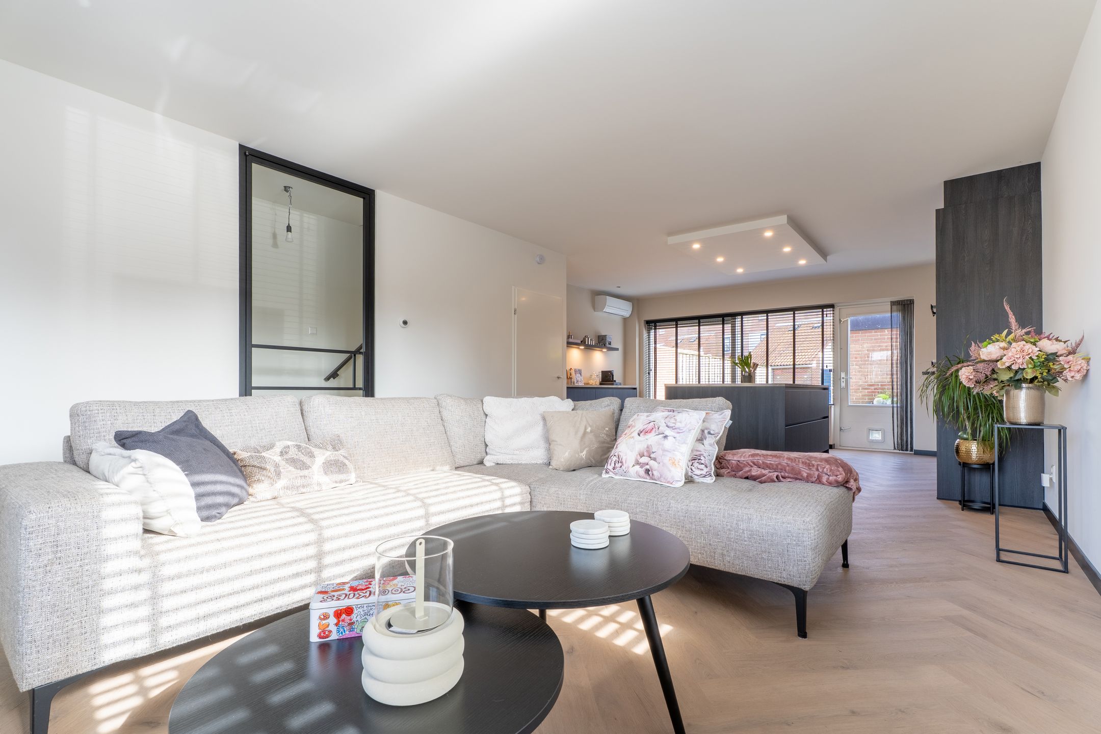 Foto 12 van Repel 67