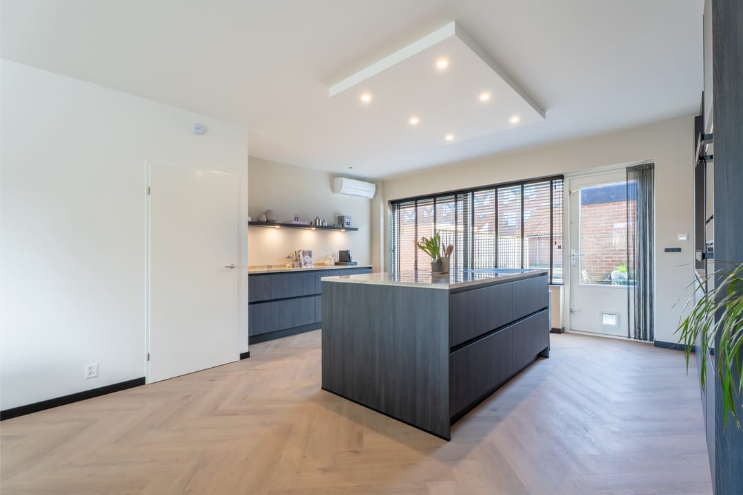 Foto 16 van Repel 67