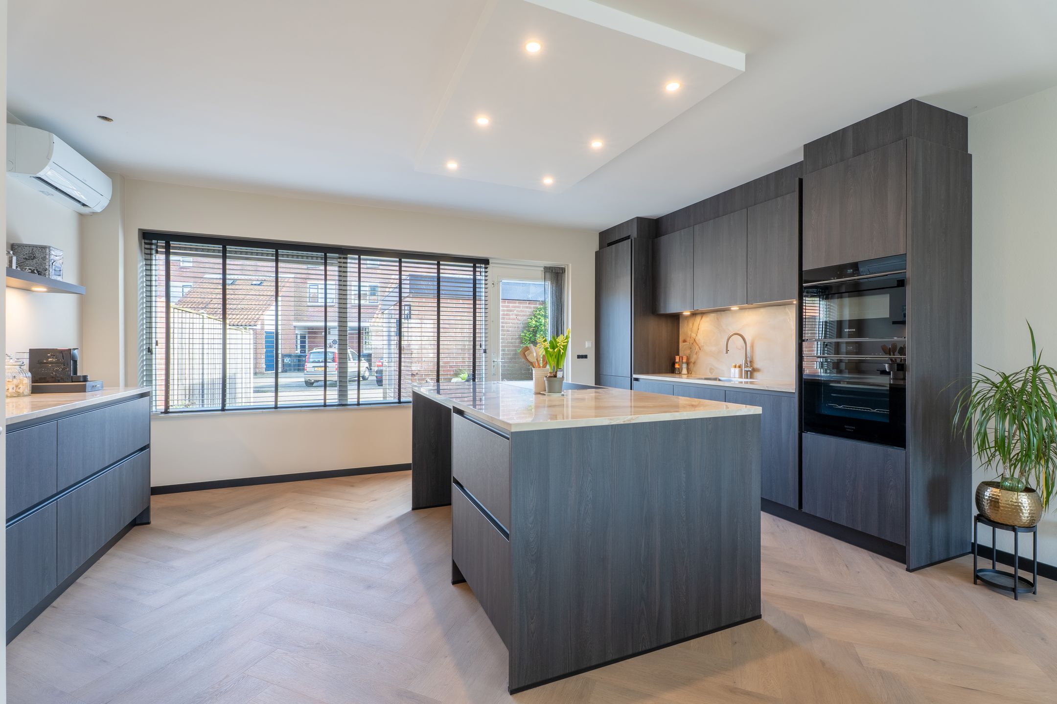 Foto 18 van Repel 67