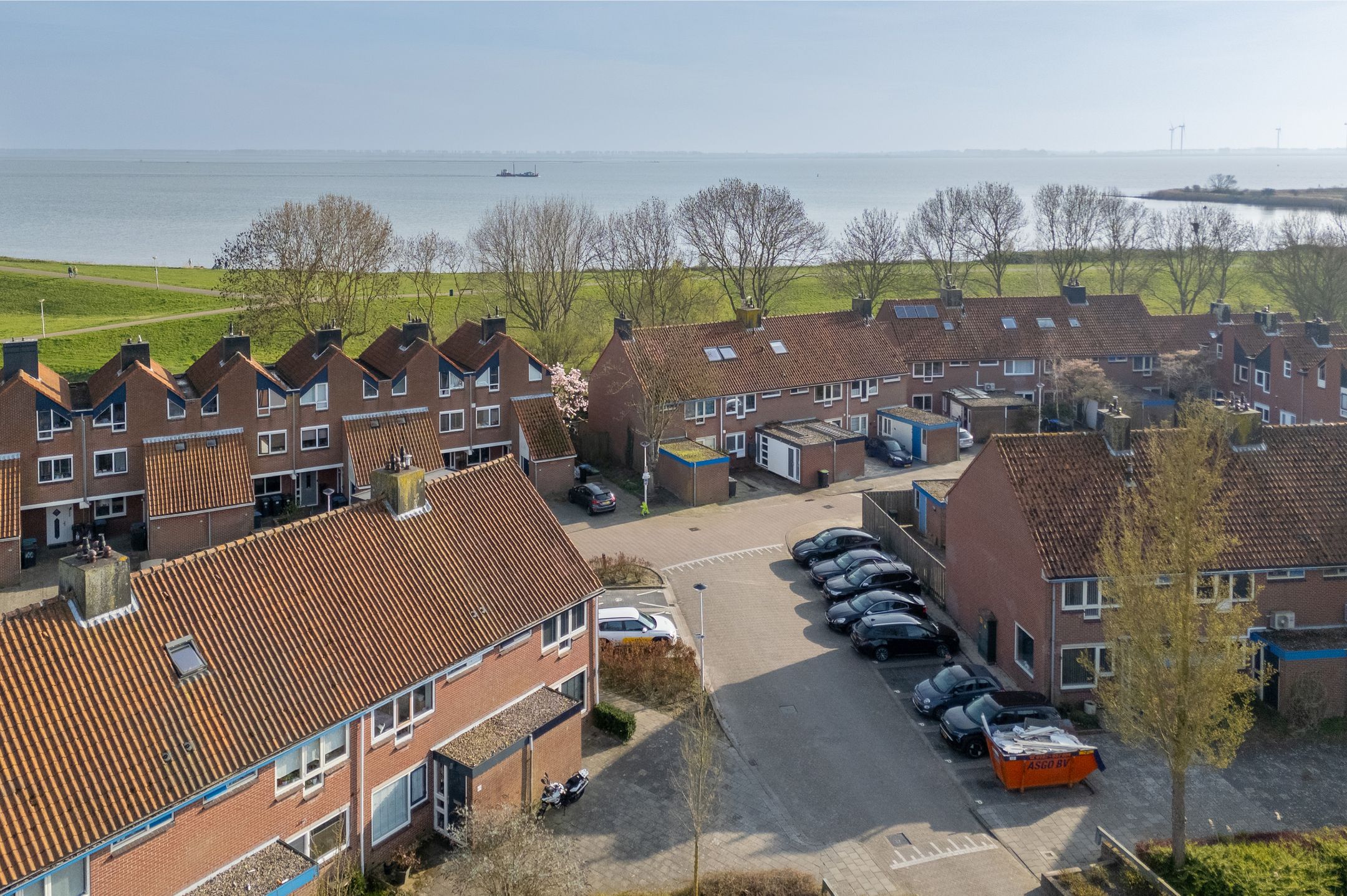 Foto 33 van Repel 67