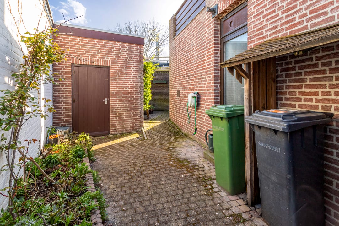 Photo 17 of Kerkstraat 43