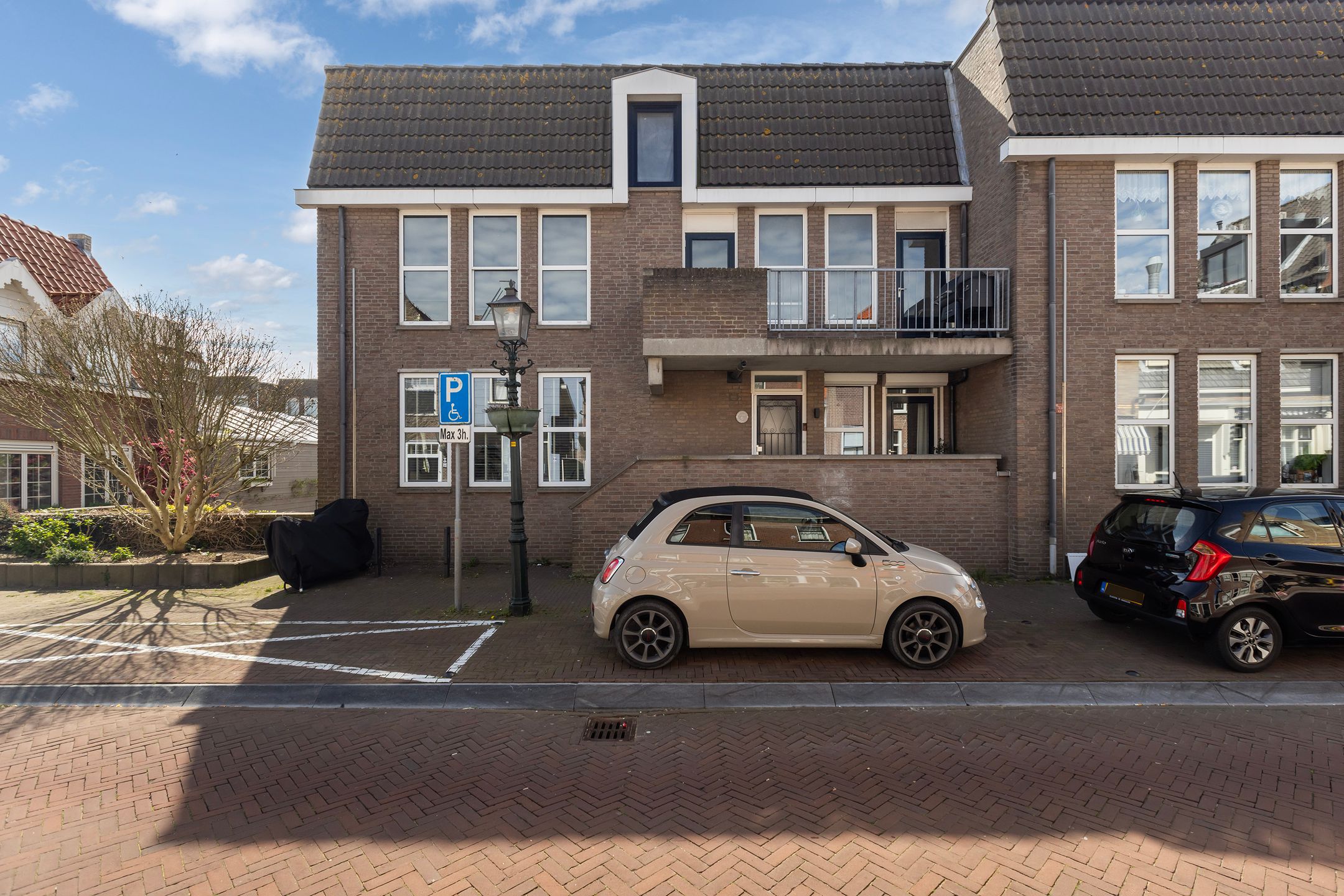 Zuiddijk 6 