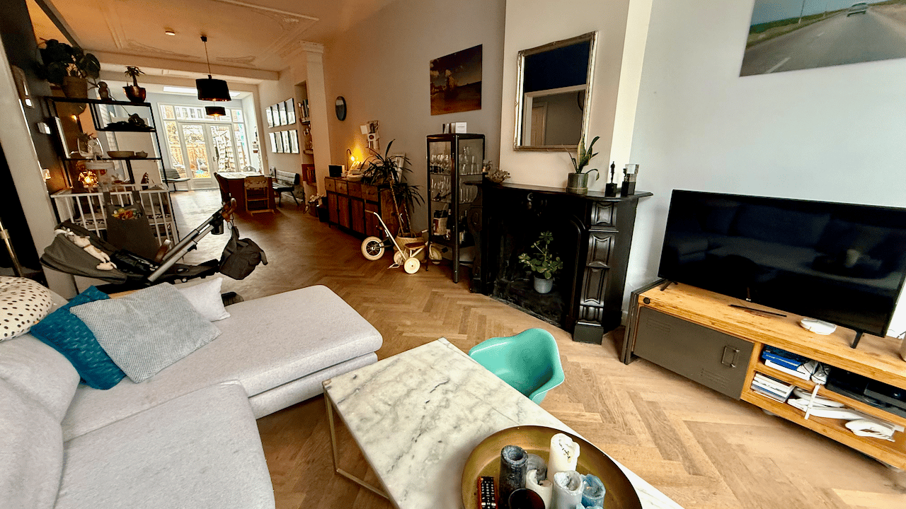 Photo 6 of Adelheidstraat 26