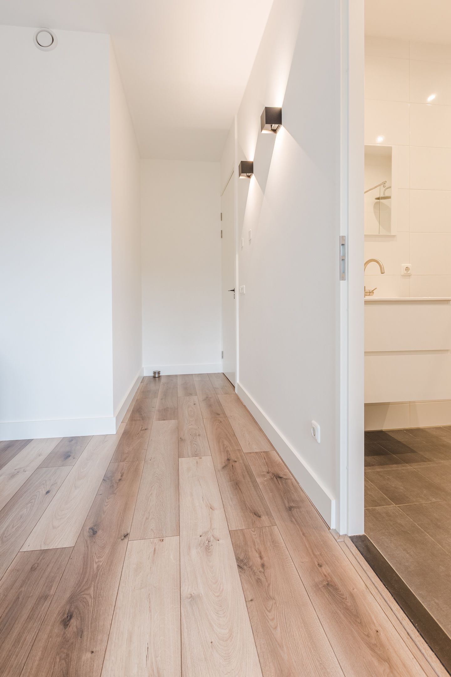 Renovated Studio in Modern Amsterdam Building with Energy Label A — 20