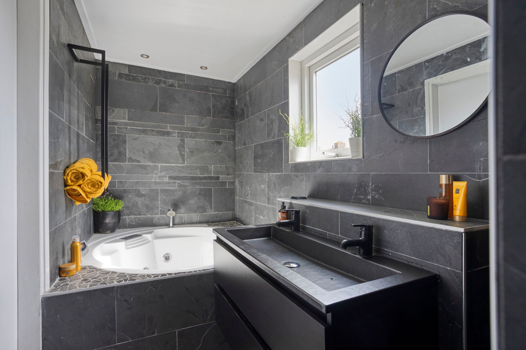 Foto 21 van Burgemeester van Roosmalenstraat 31