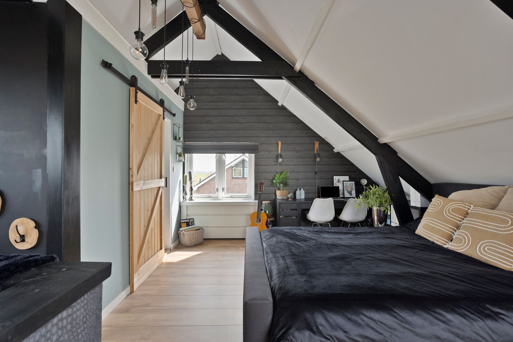 Foto 24 van Burgemeester van Roosmalenstraat 31