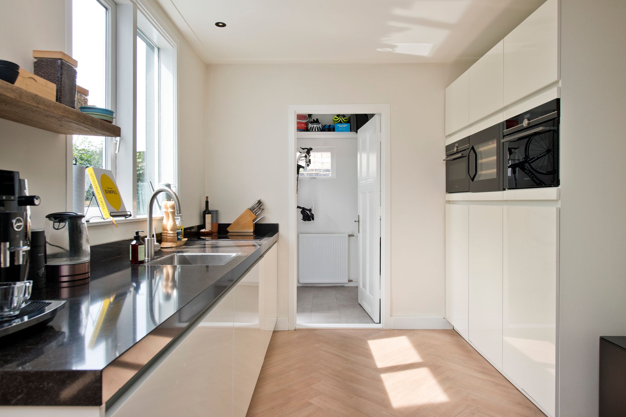 Foto 24 van Jan van Embdenweg 30