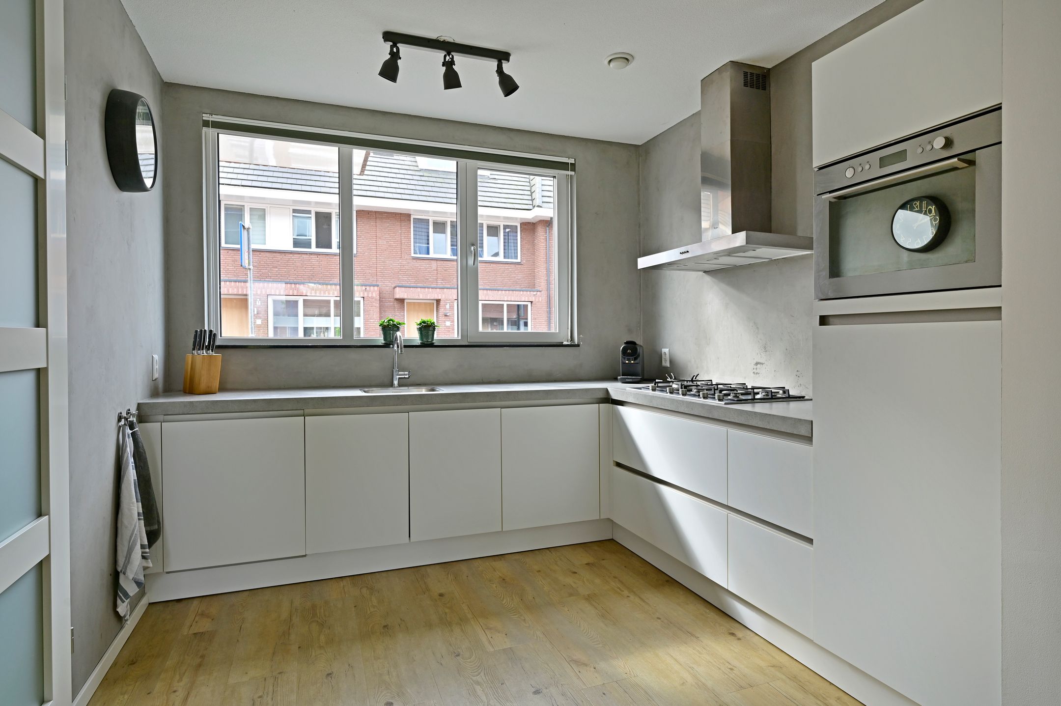 Foto 3 van Grendel 8