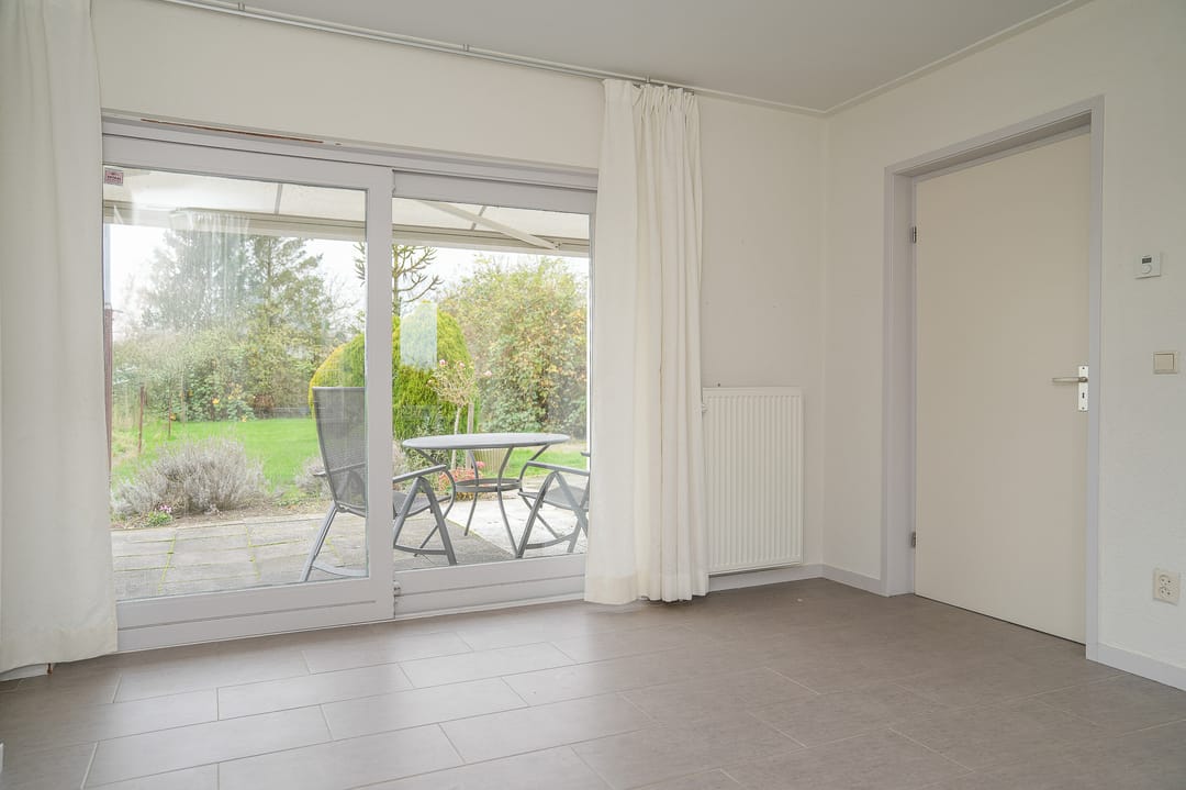 Detached farmhouse with spacious grounds and development potential in the Betuwe — 13