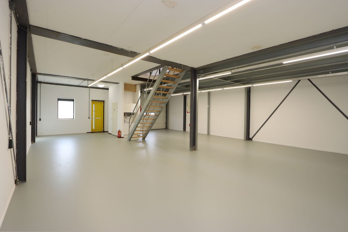 View photo 2 of Editiestraat 3