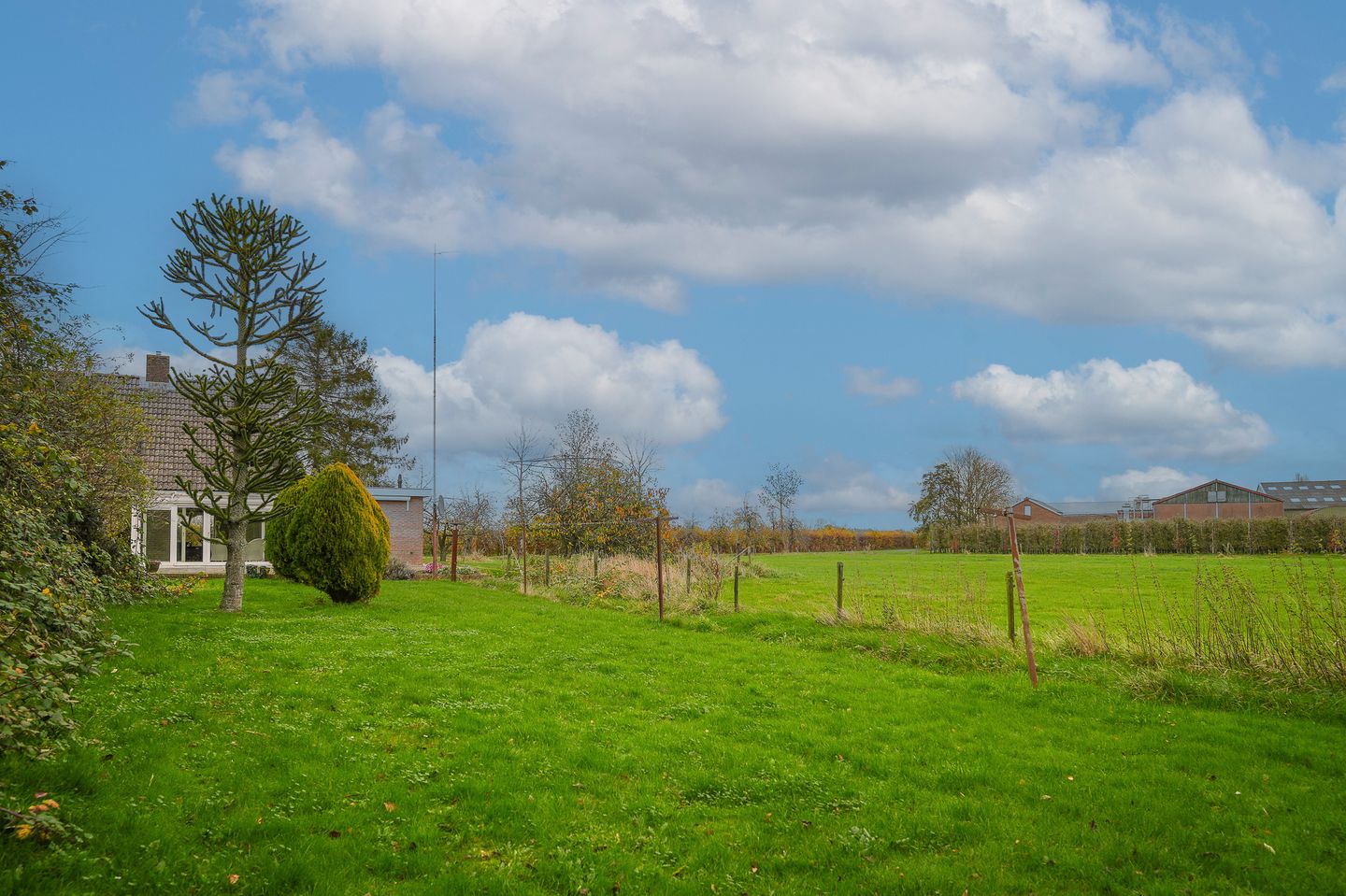 Detached farmhouse with spacious grounds and development potential in the Betuwe — 29