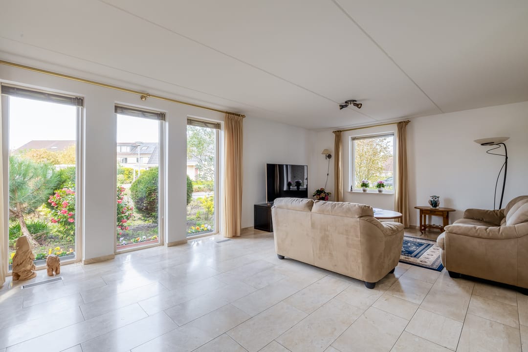 Foto 8 van Korenbloemweg 14