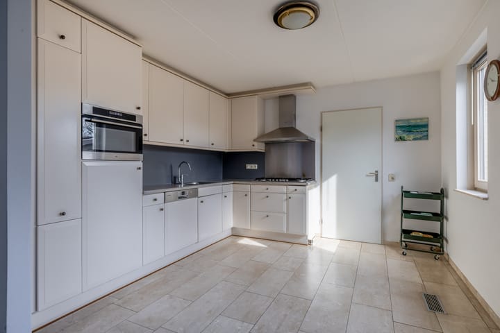 Foto 2 van Korenbloemweg 14