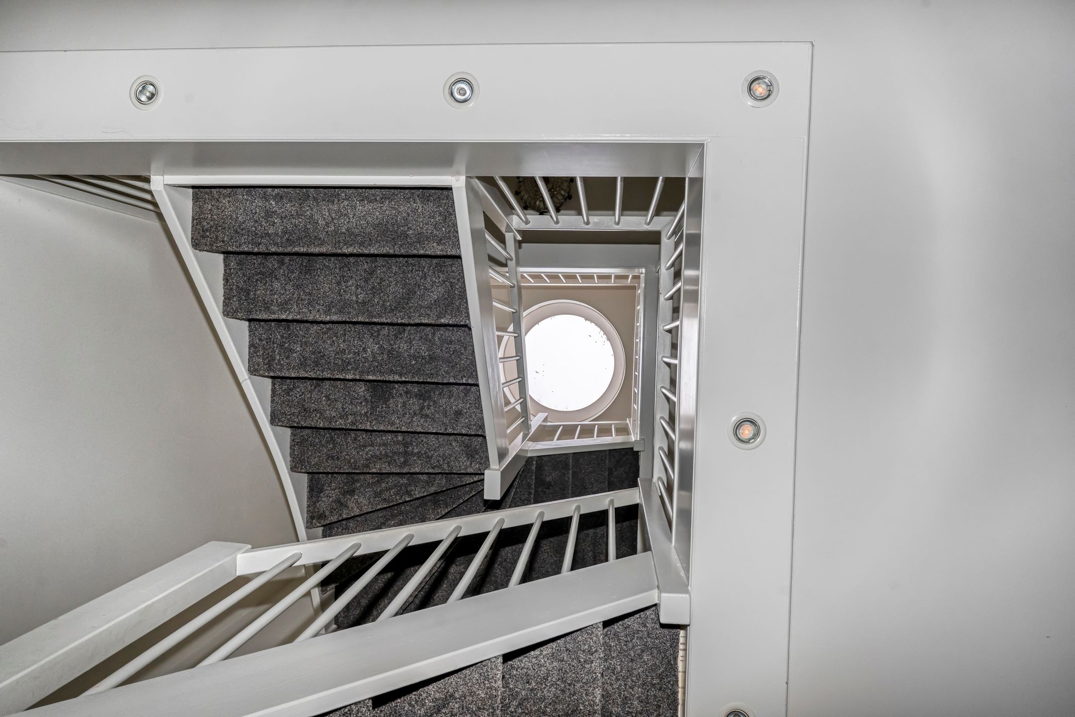 Photo 9 of Ledastraat 19