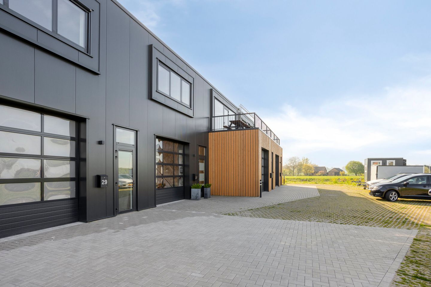 View photo 4 of Dijkleger 27