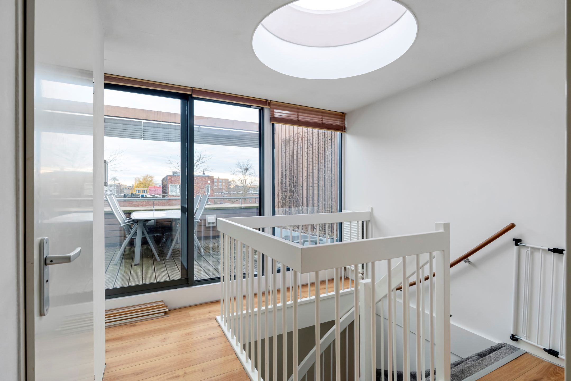 Photo 15 of Ledastraat 19