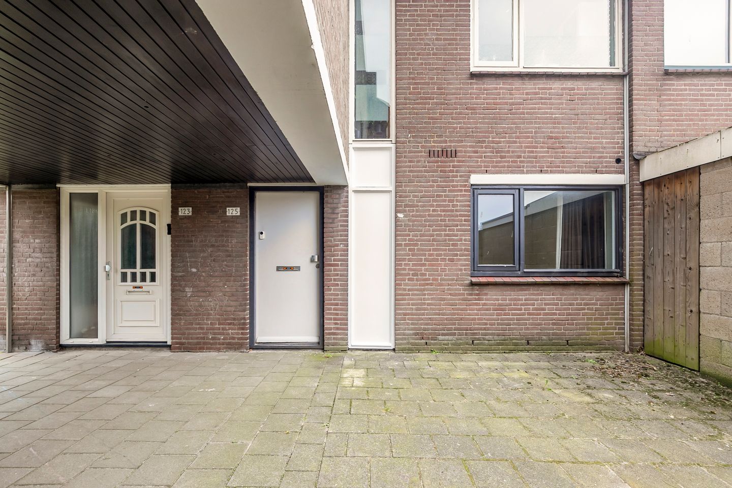 Foto 4 van Delfzijlstraat 125
