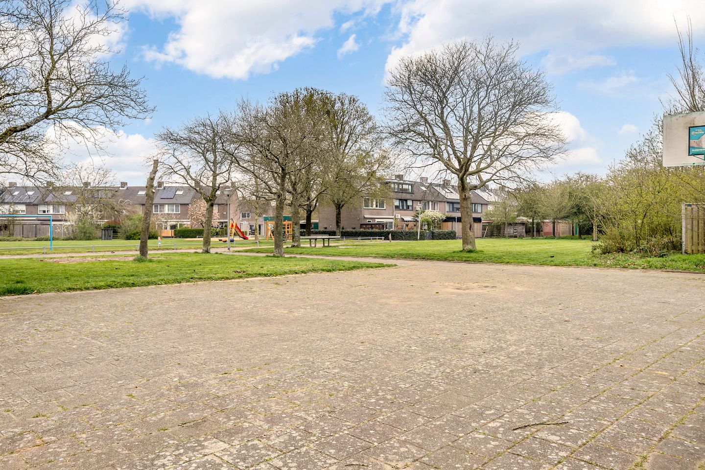 Foto 19 van Delfzijlstraat 125