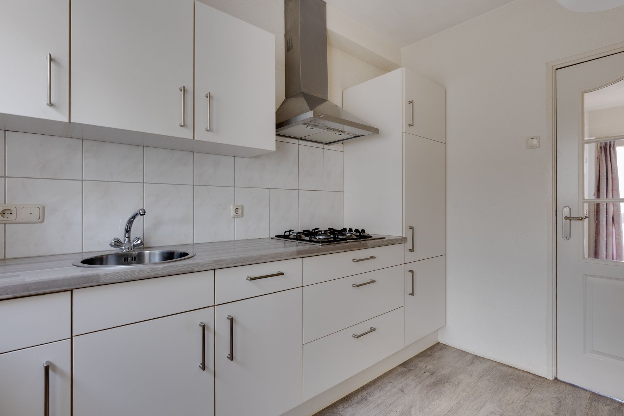 Photo 12 of Hugo de Grootstraat 5