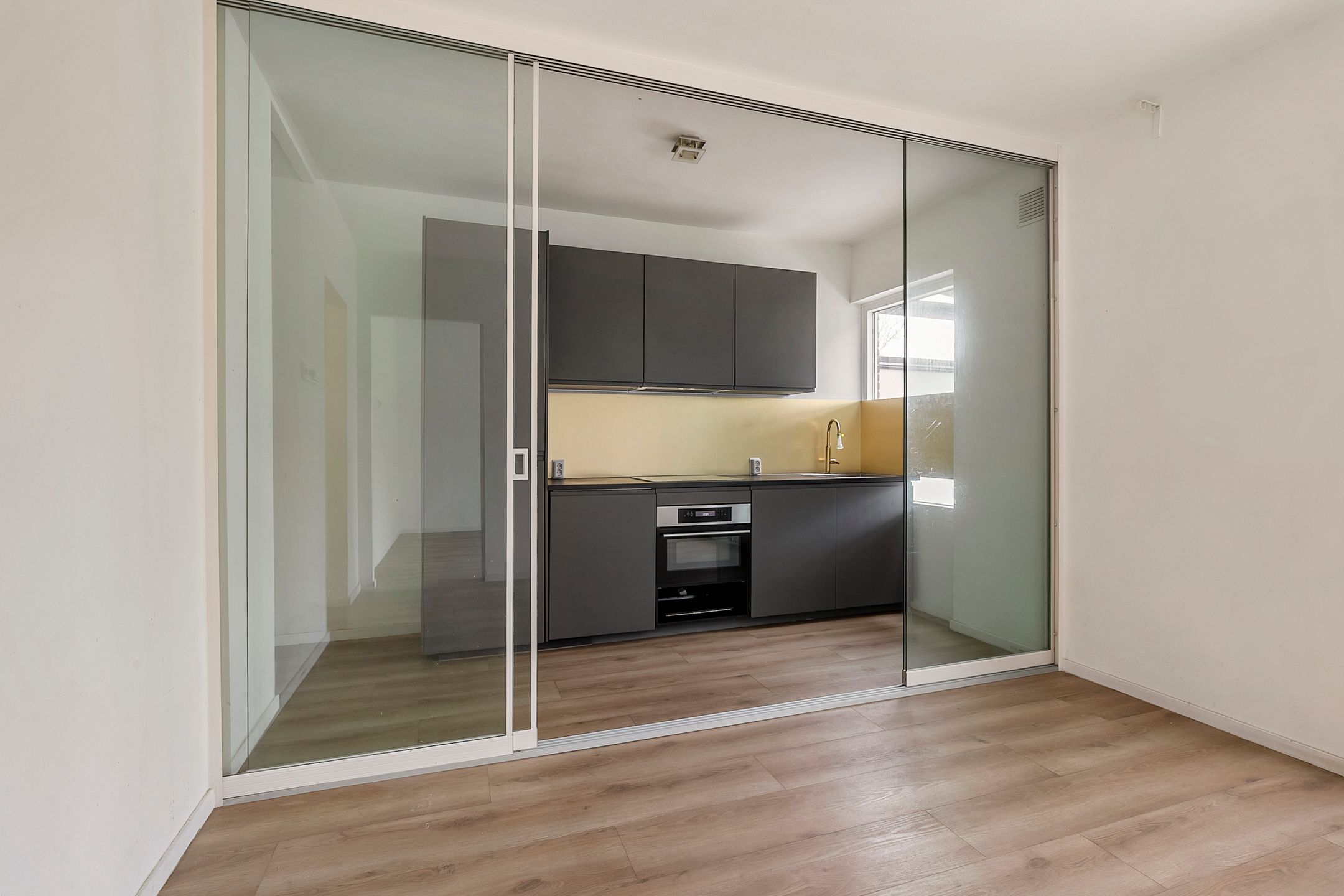 Foto 6 van Delfzijlstraat 125