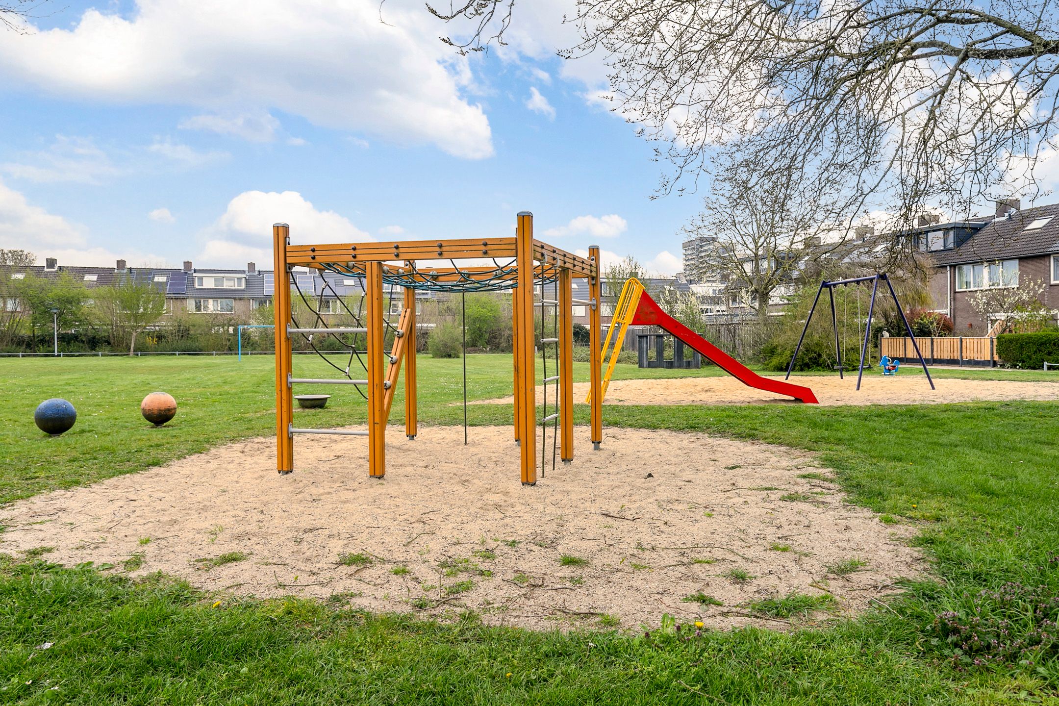 Foto 21 van Delfzijlstraat 125