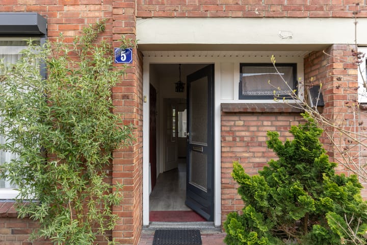 Photo 3 of Hugo de Grootstraat 5