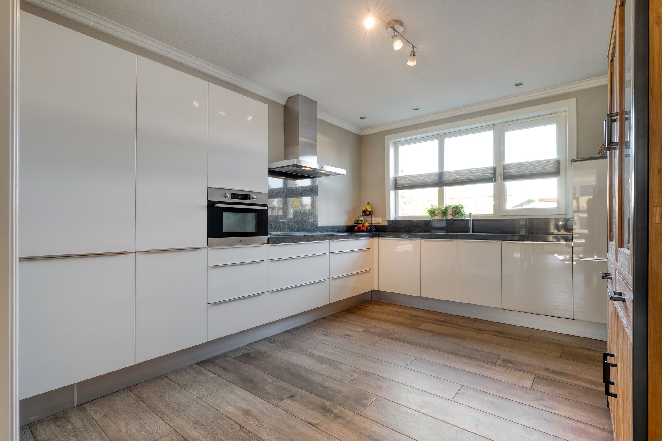 Foto 12 van Albergerweg 9